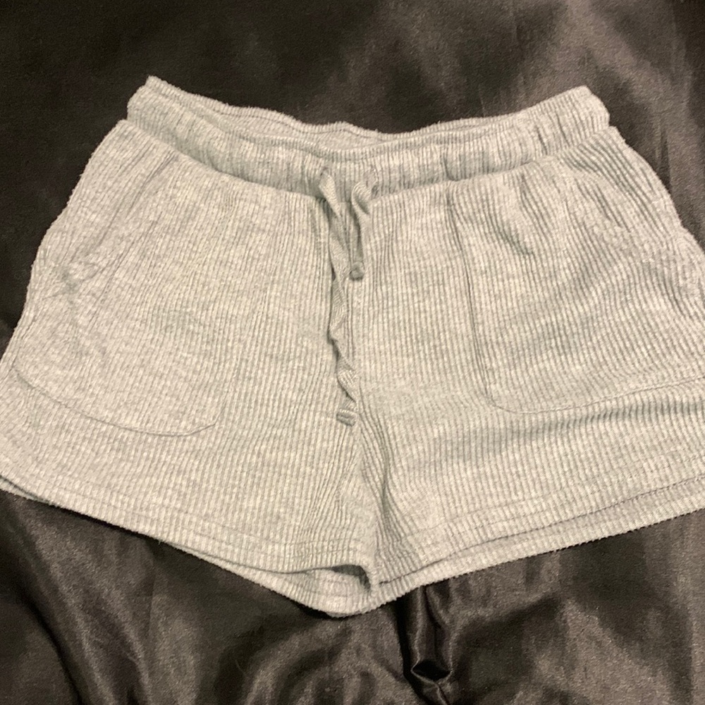 THE COZY COLLECTION Grey Shorts